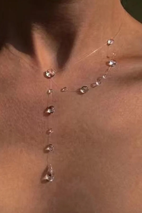 Collar corto de cristal en forma de gota