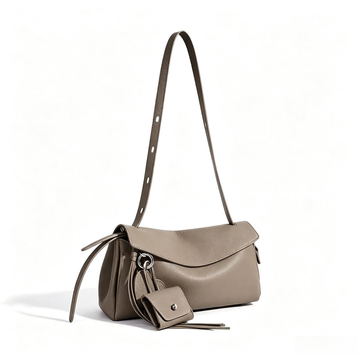 Bolso clutch de piel con solapa y monedero pequeño