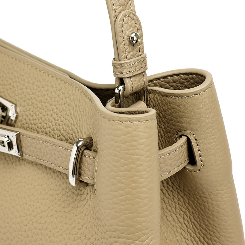 Bolso clutch satchel de piel