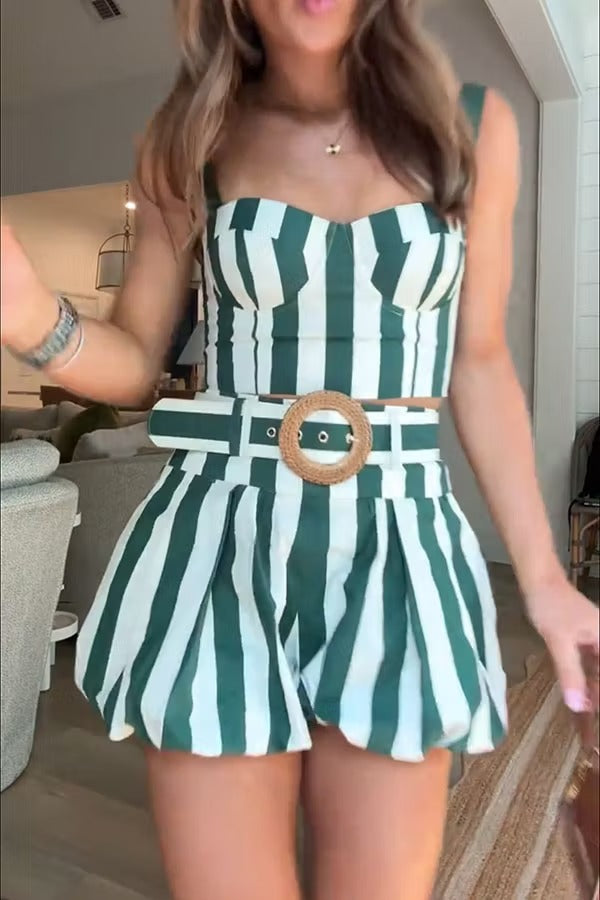 Conjunto Claudine: top de rayas con escote corazón y short abullonado