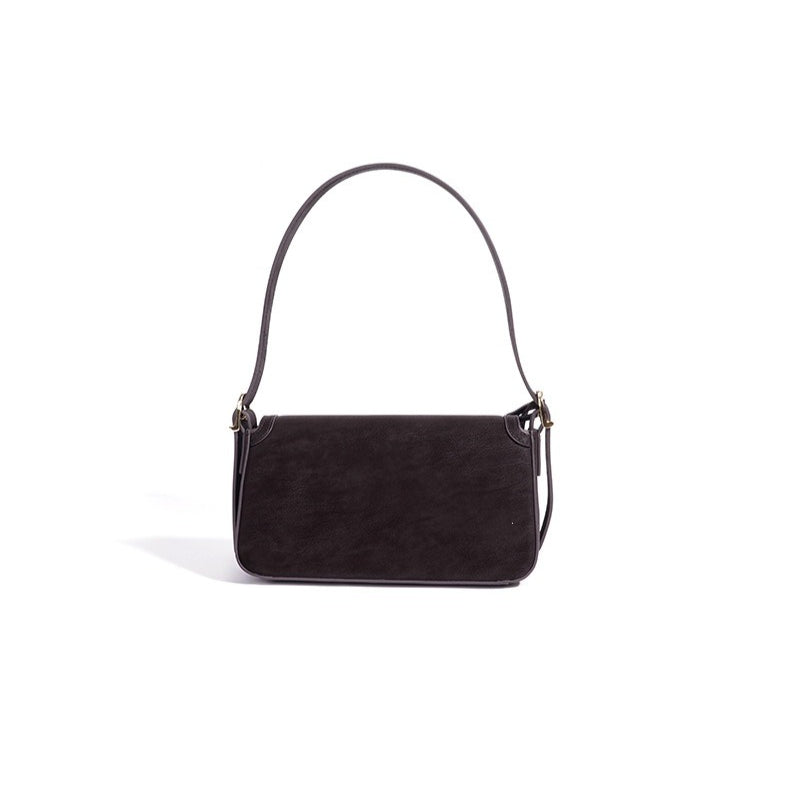 Bolso de hombro de piel con llavero charm
