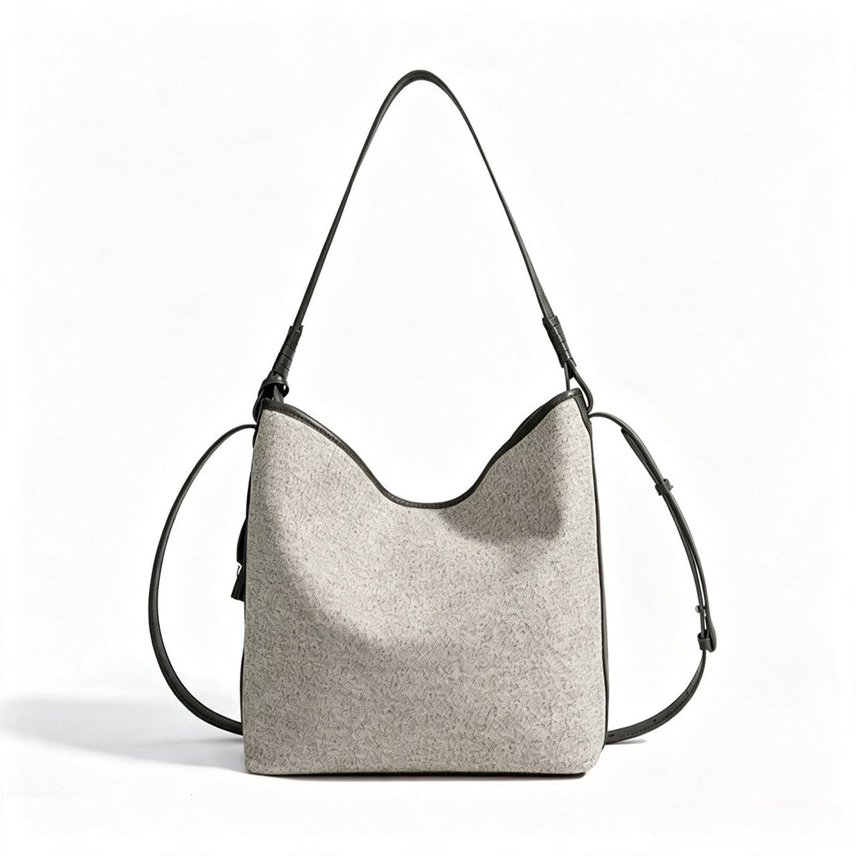 Bolso saco de lona con borla