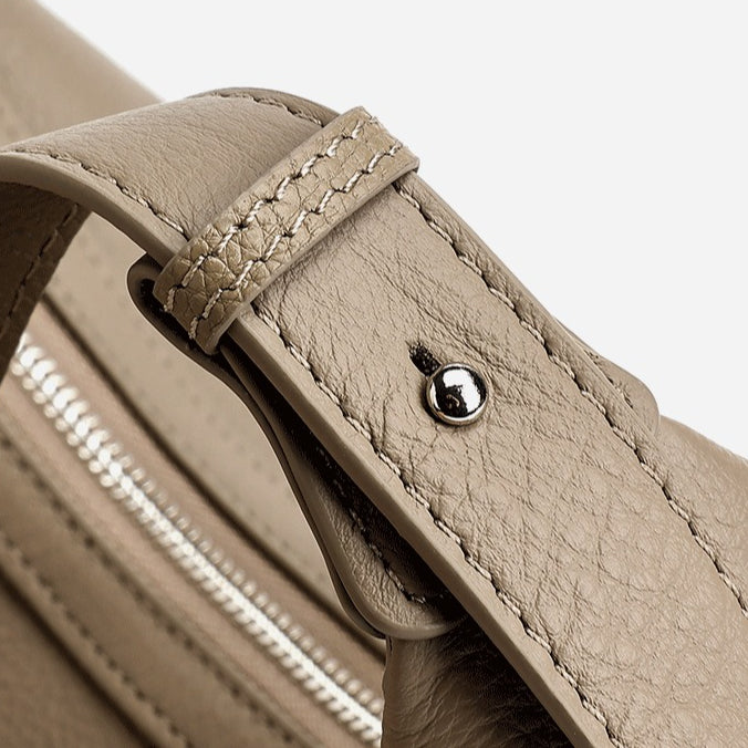 Bolso hobo de piel granulada