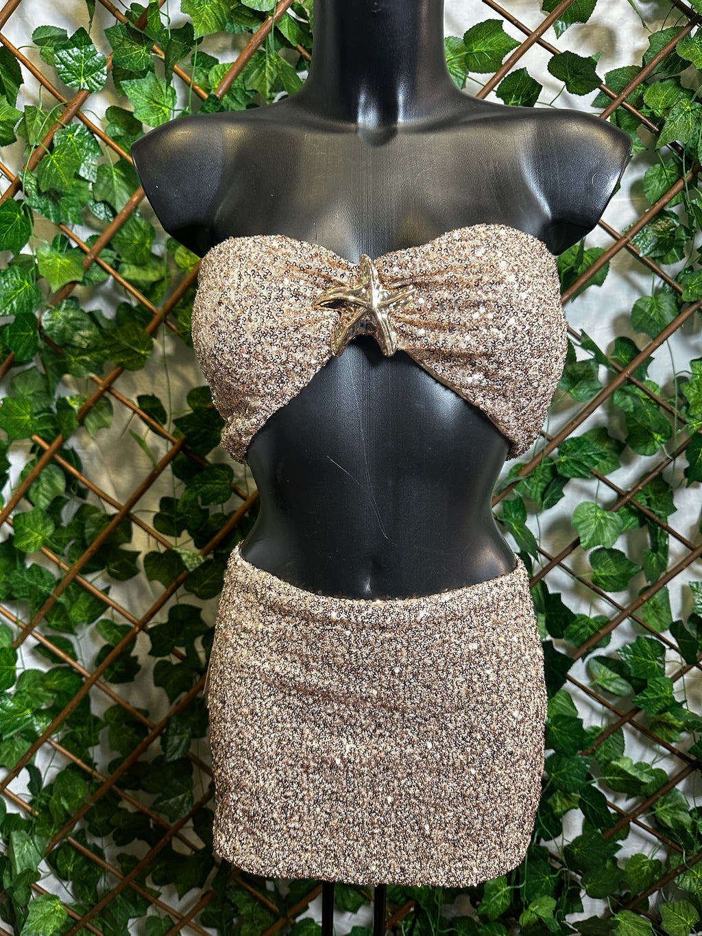 Conjunto con estrella de mar en lentejuelas