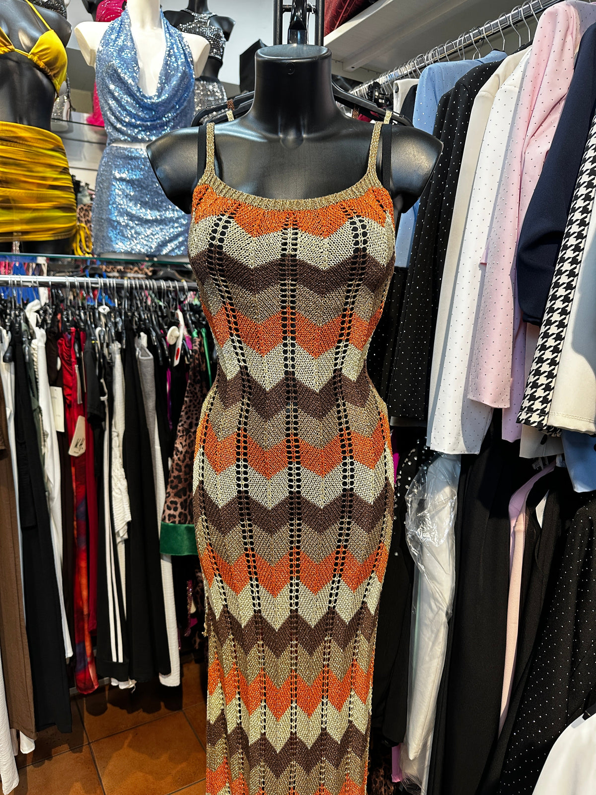 Vestido largo de verano con espalda descubierta