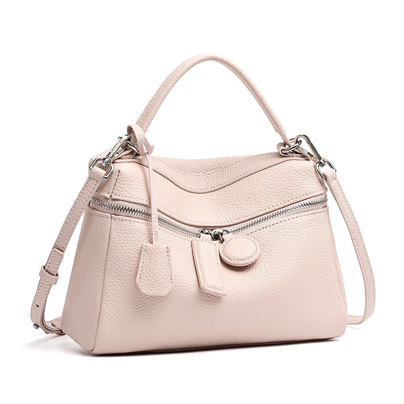 Bolso clutch cuadrado tipo almohada de piel