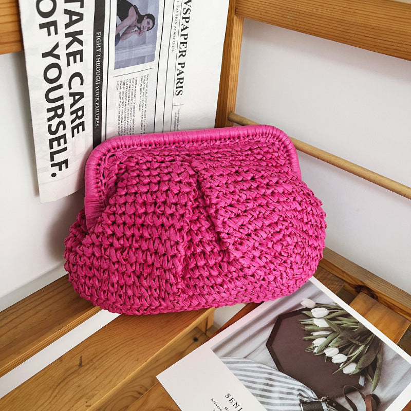Bolso de mano de rafia trenzada con fruncido