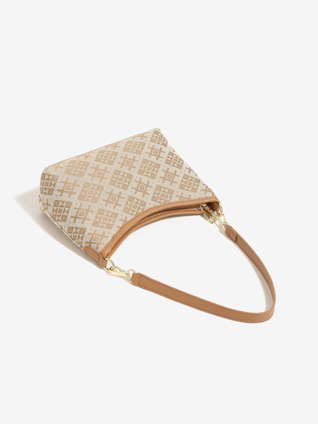 Bolso clutch vintage de piel vegana con monograma
