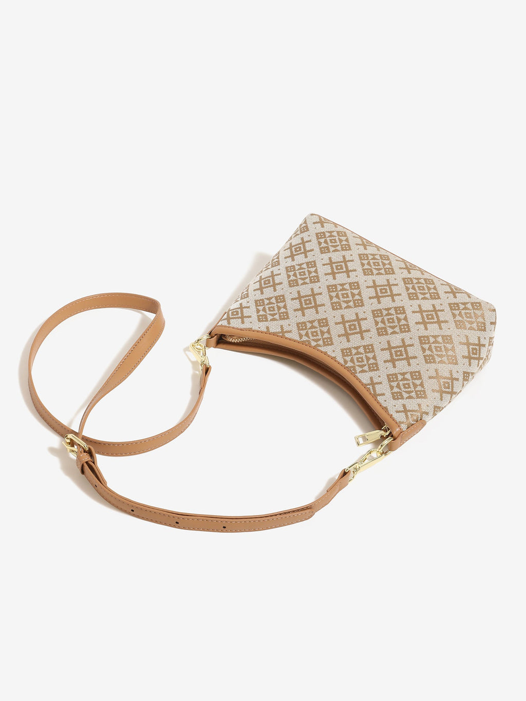 Bolso clutch vintage de piel vegana con monograma
