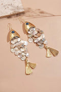 Pendientes de concha con forma de pez y borla