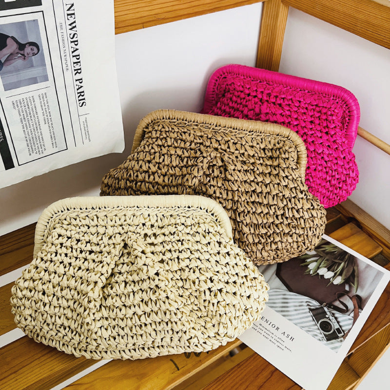 Bolso de mano de rafia trenzada con fruncido