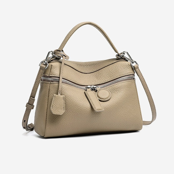 Bolso clutch cuadrado tipo almohada de piel