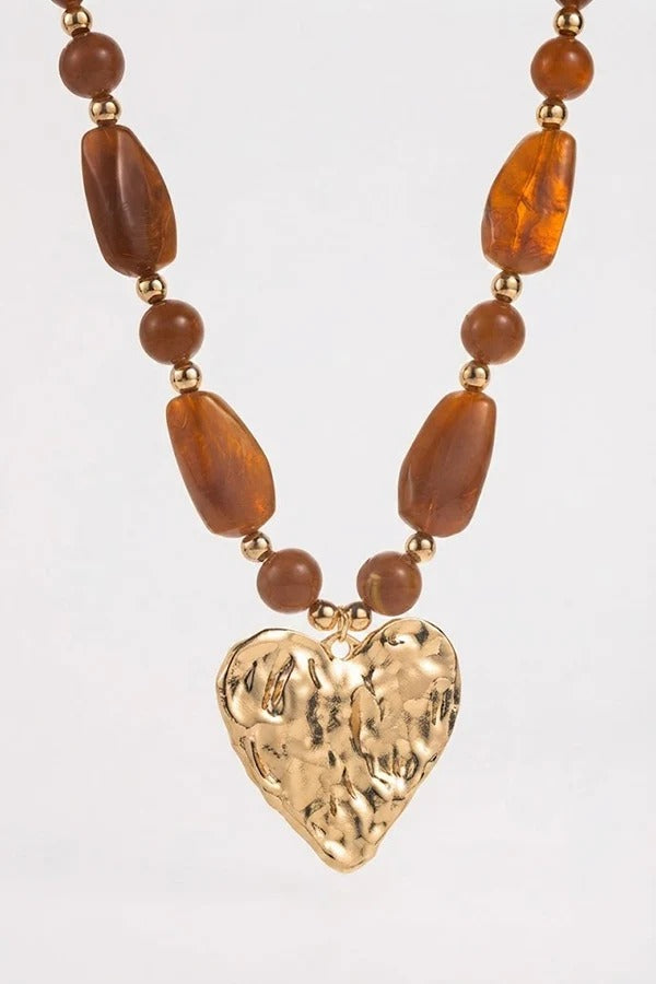 Collar corto de perlas irregulares
